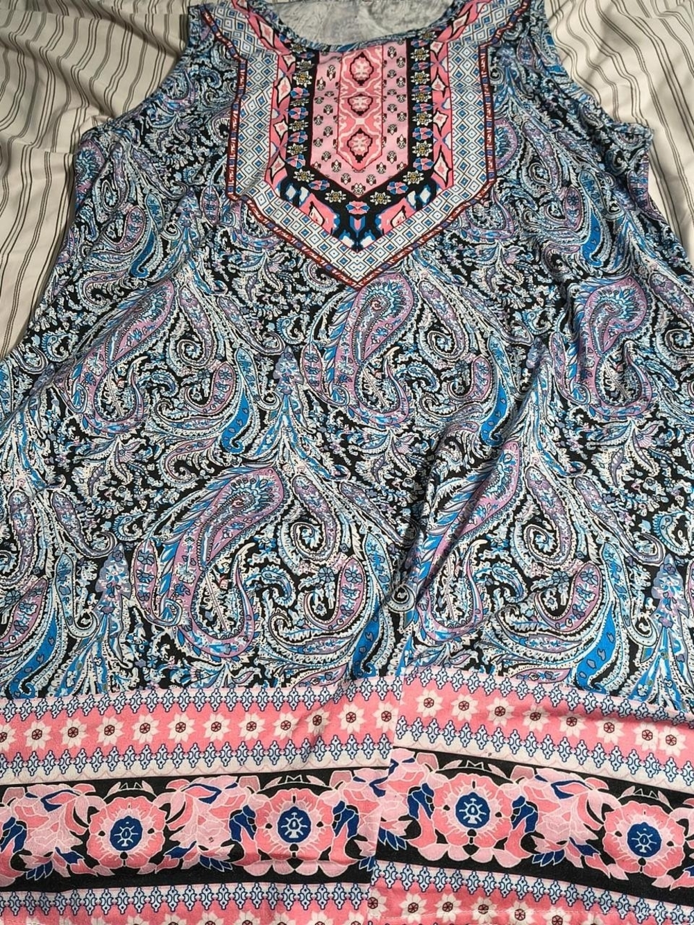 Women’s Paisley Print Sleeveless Nightgown in Pink & Blue